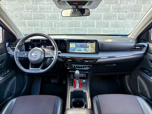 Used 2025 Nissan Kicks SR w/ SR Premium Package AWD/4WD image 30