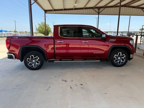 Used 2023 GMC Sierra 1500 SLT AWD/4WD image 9
