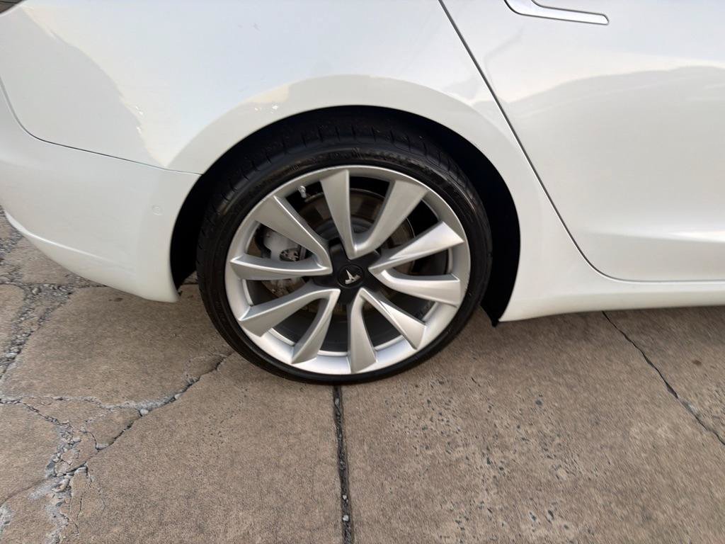 Used 2018 Tesla Model 3 Long Range RWD image 36