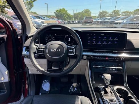 Certified 2024 Kia Carnival SX Prestige FWD image 15