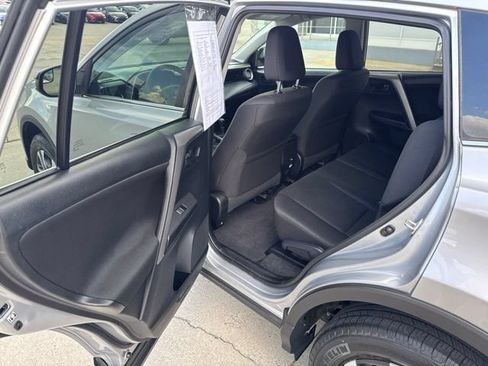 Used 2017 Toyota RAV4 LE FWD image 16