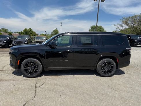 New 2026 Jeep Grand Wagoneer Summit AWD/4WD image 9