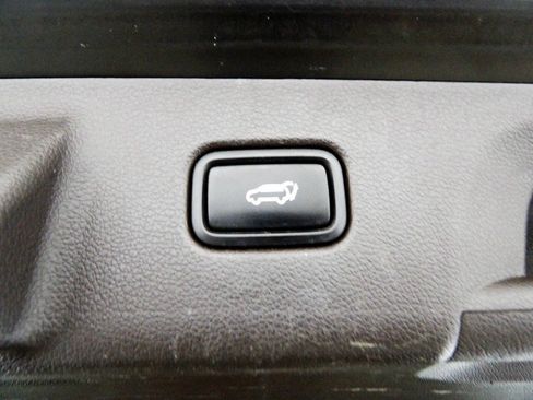 Used 2020 Hyundai Palisade Limited w/ Winter Weather Package FWD image 15
