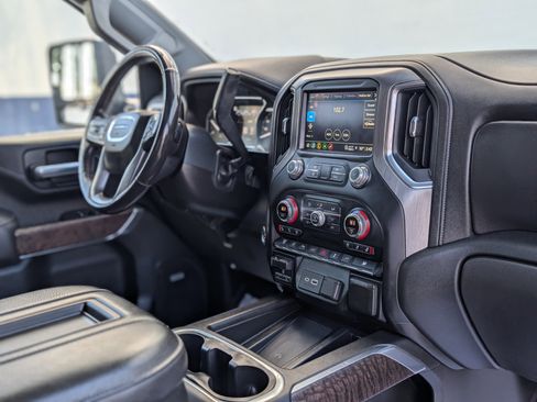 Used 2021 GMC Sierra 3500 Denali w/ Denali Ultimate Package image 59