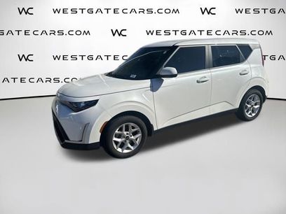Used 2023 Kia Soul LX w/ LX Technology Package