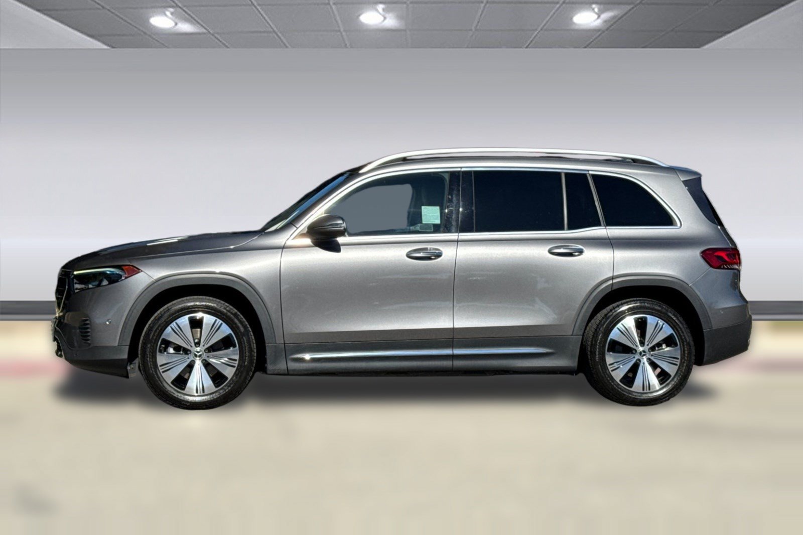 Certified 2023 Mercedes-Benz EQB 300 4MATIC image 2