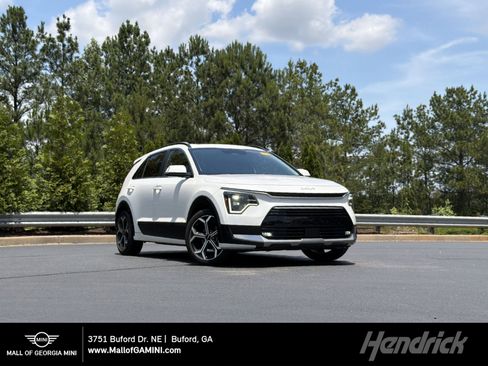 Used 2023 Kia Niro SX Touring FWD image 1