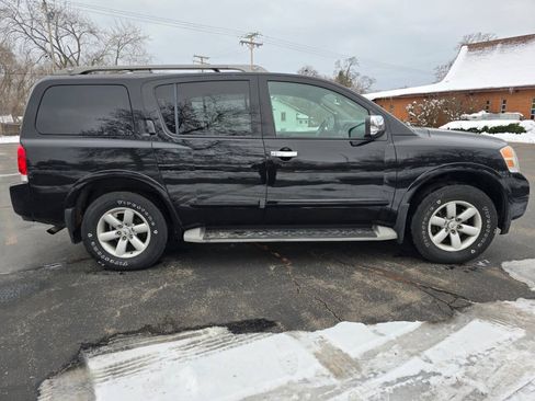 Used 2011 Nissan Armada SV AWD/4WD image 4