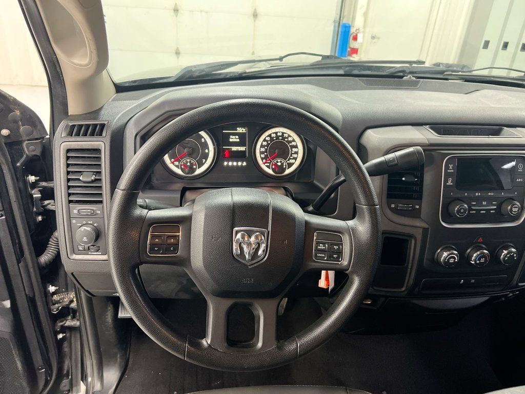 Used 2014 RAM 1500 Express RWD image 11