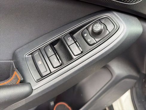 Used 2019 Subaru Crosstrek 2.0i Premium image 17