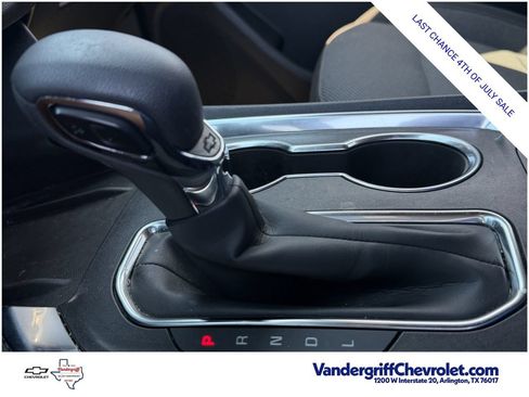 Certified 2022 Chevrolet Traverse LT FWD image 17