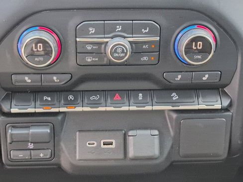 Certified 2020 Chevrolet Silverado 1500 LT Trail Boss w/ Convenience Package AWD/4WD image 24
