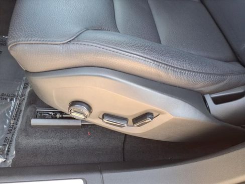 Certified 2023 Volvo XC60 B5 Plus w/ Protection Package Premier image 22