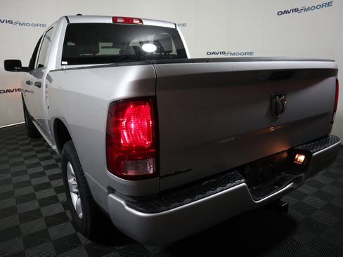 Used 2017 RAM 1500 Express image 9
