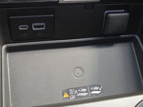 Used 2023 GMC Yukon Denali w/ LPO, Floor Liner Package AWD/4WD image 9