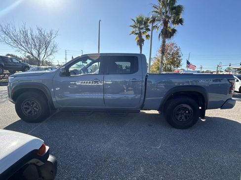 Used 2025 Nissan Frontier PRO-4X image 7