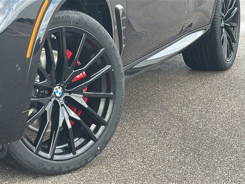 New 2026 BMW X5 xDrive40i w/ M Sport Package image 3