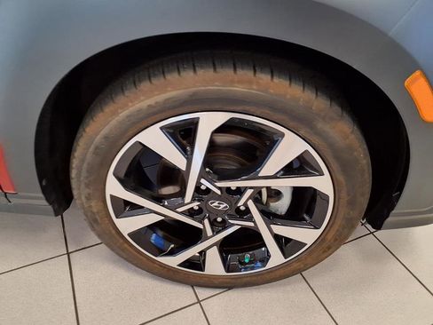 Used 2023 Hyundai Kona Limited image 8