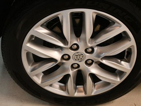 Used 2019 Buick Envision Premium w/ Driver Confidence Package image 18