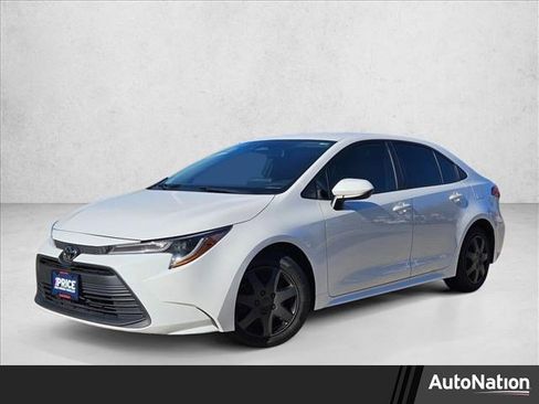 Used 2023 Toyota Corolla LE image 1