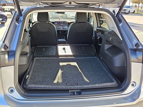 New 2026 Volkswagen Tiguan SE image 6