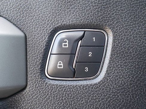 Used 2016 Ford F150 Lariat w/ Equipment Group 502A Luxury image 27