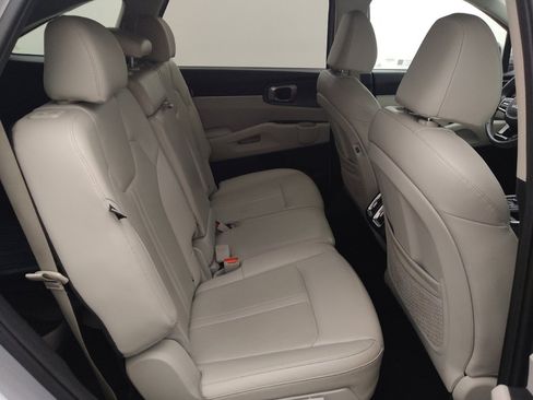 Used 2024 Kia Sorento S w/ Panoramic Sunroof Package FWD image 19
