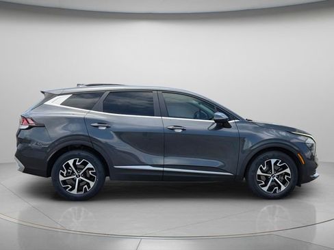 Used 2024 Kia Sportage EX FWD image 7
