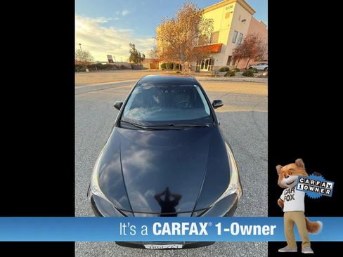 Used 2016 Toyota Prius Three Touring image 4