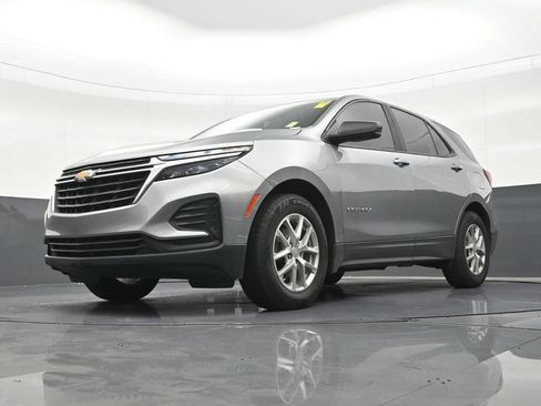 Used 2023 Chevrolet Equinox LS w/ LS Convenience Package FWD image 26