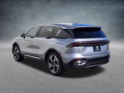 New 2025 Lincoln Nautilus Premier image 5