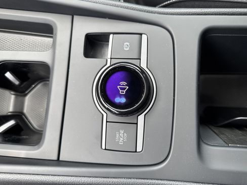 New 2026 Volkswagen Tiguan SE R-Line FWD image 27