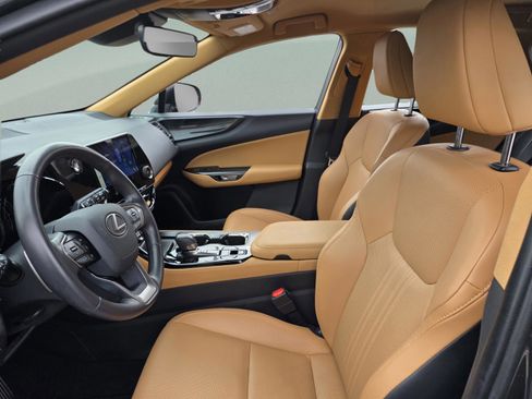 Certified 2025 Lexus NX 250 FWD image 10