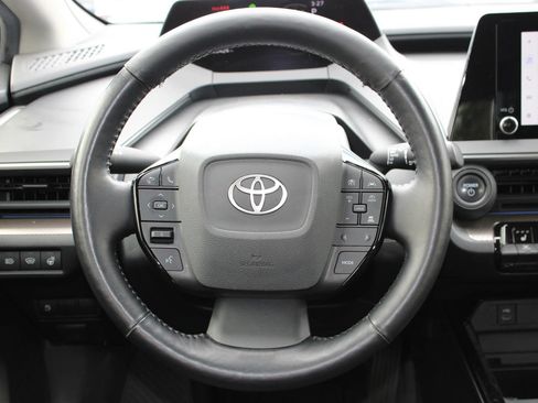 Used 2024 Toyota Prius XLE FWD image 41