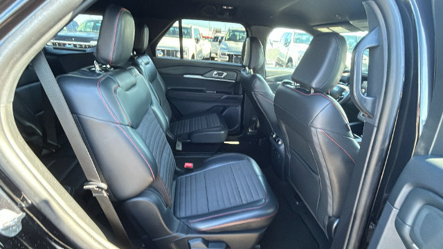 Certified 2025 Ford Explorer ST-Line AWD/4WD image 13