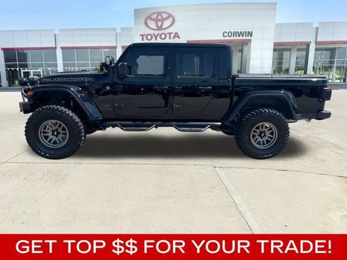 Used 2025 Jeep Gladiator Mojave w/ Convenience Group AWD/4WD image 2