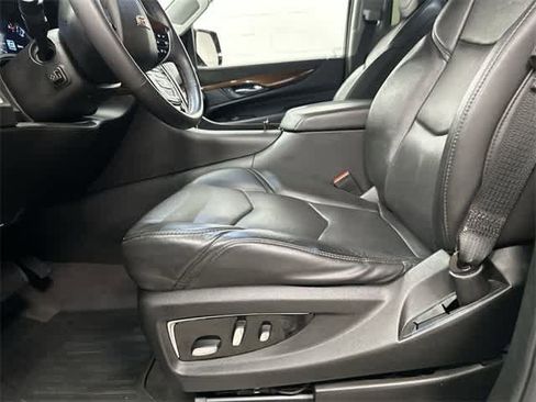 Used 2020 Cadillac Escalade Luxury image 26