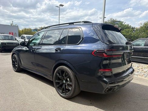 Used 2025 BMW X7 M60i AWD/4WD image 4