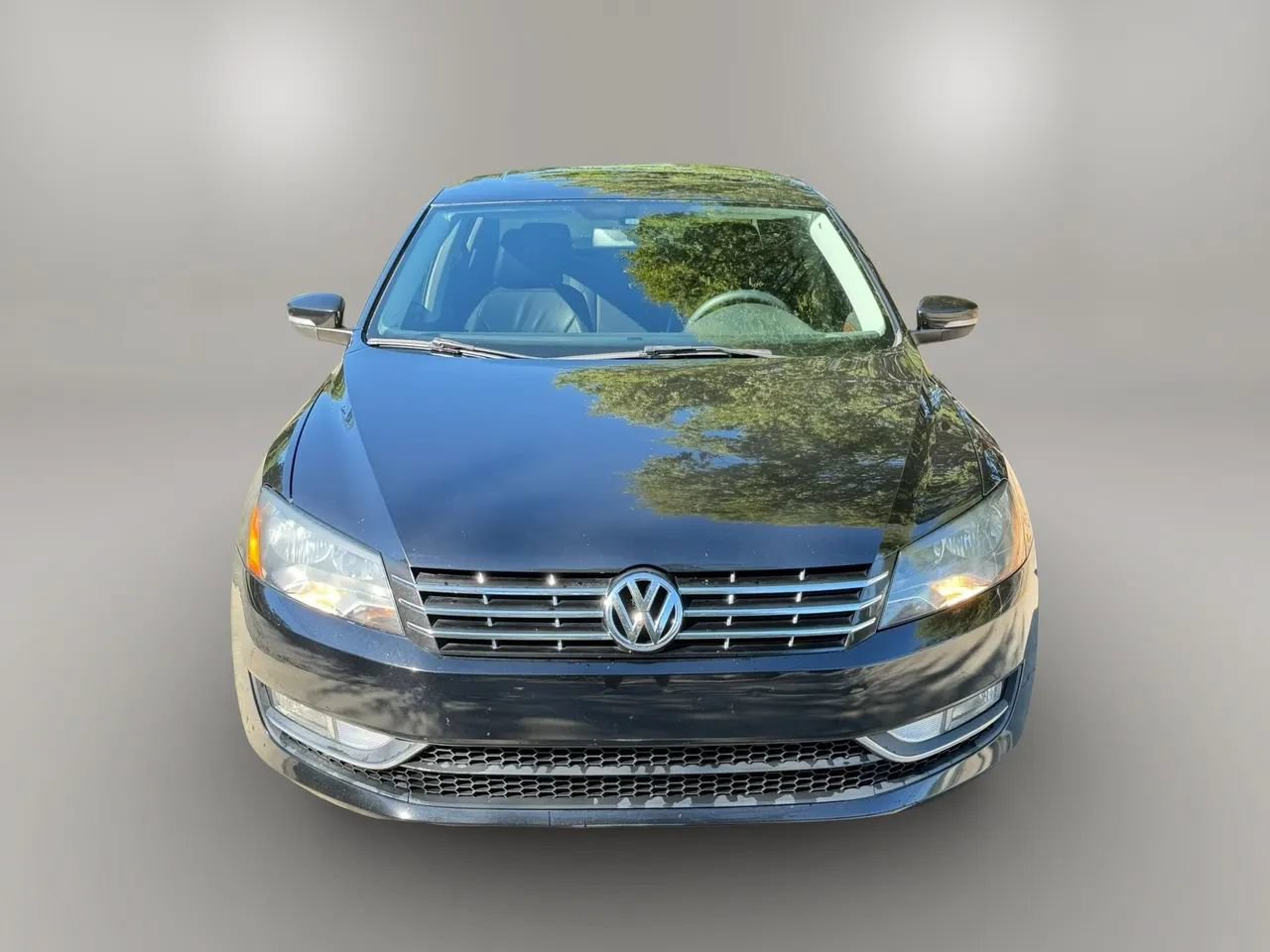 Used 2013 Volkswagen Passat TDI SEL Premium FWD image 3