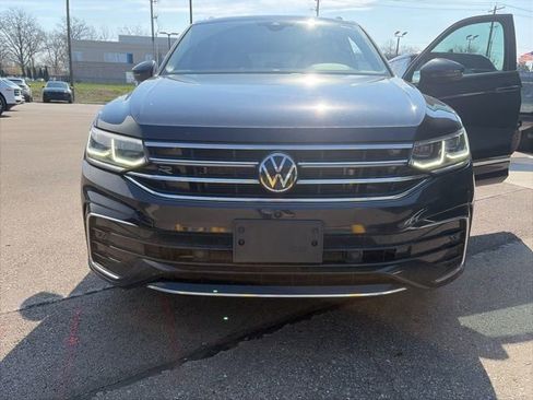 Used 2022 Volkswagen Tiguan SEL R-Line image 5