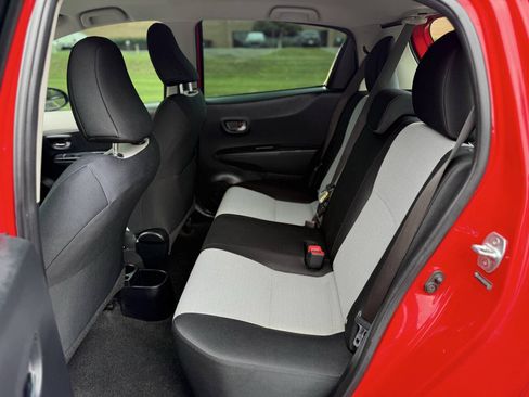 Used 2014 Toyota Yaris LE FWD image 15