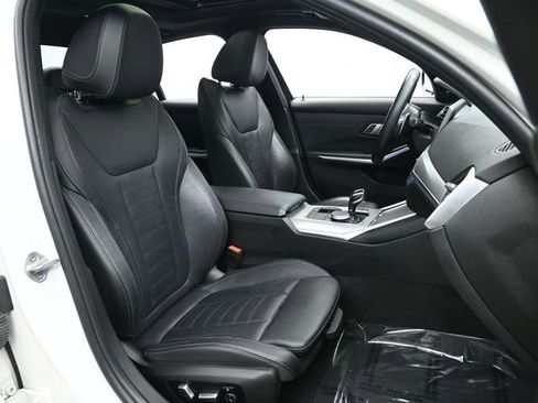 Used 2021 BMW 330i xDrive 330i xDrive w/ M Sport Package image 22