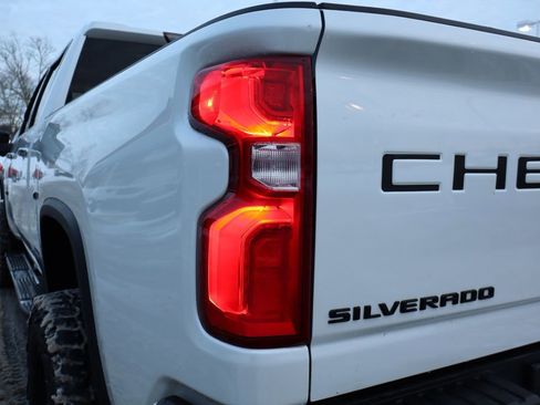 Used 2021 Chevrolet Silverado 2500 High Country w/ Technology Package image 37