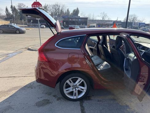 Used 2015 Volvo V60 T5 Premier FWD image 11