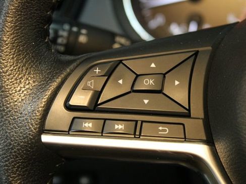 Used 2019 Nissan Rogue SL image 23