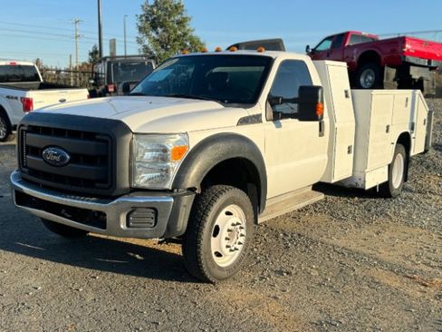 Used 2016 Ford F550 2WD Regular Cab Super Duty image 5