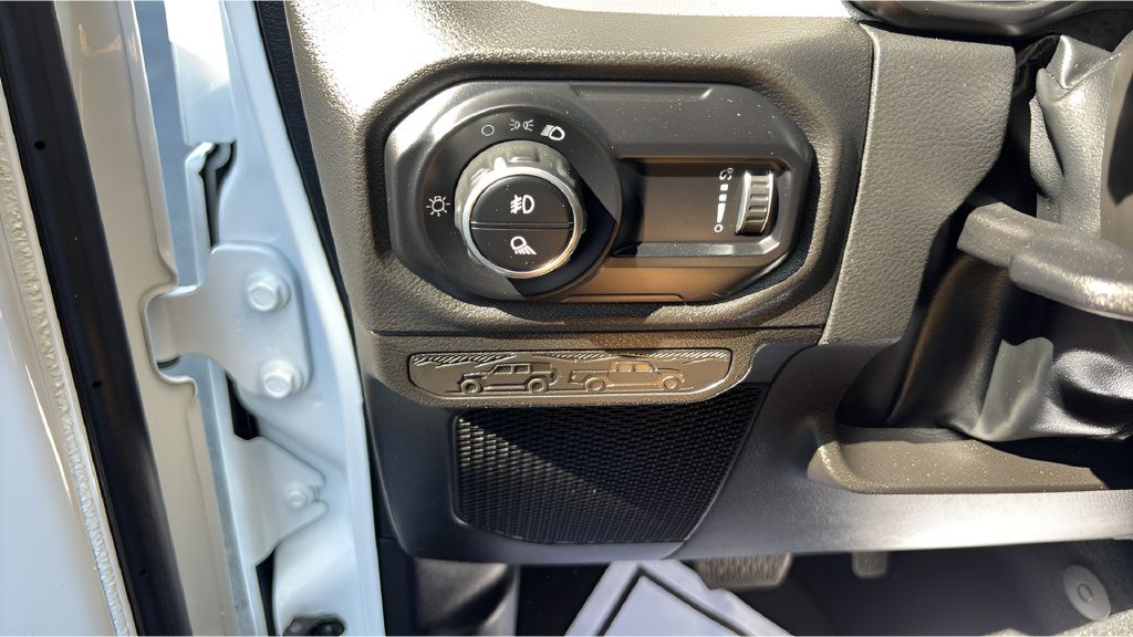 Used 2025 Jeep Gladiator Sport AWD/4WD image 30