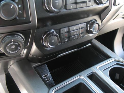 Used 2019 Ford F150 XLT w/ Equipment Group 302A Luxury AWD/4WD image 42