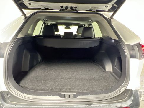 Used 2021 Toyota RAV4 XLE w/ Convenience Package image 34