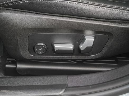Used 2023 BMW M340i RWD image 18